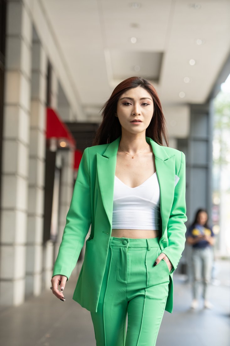 女性西裝套裝訂製 你需要注意西裝外套、西裝褲的要點 完美女西裝穿搭