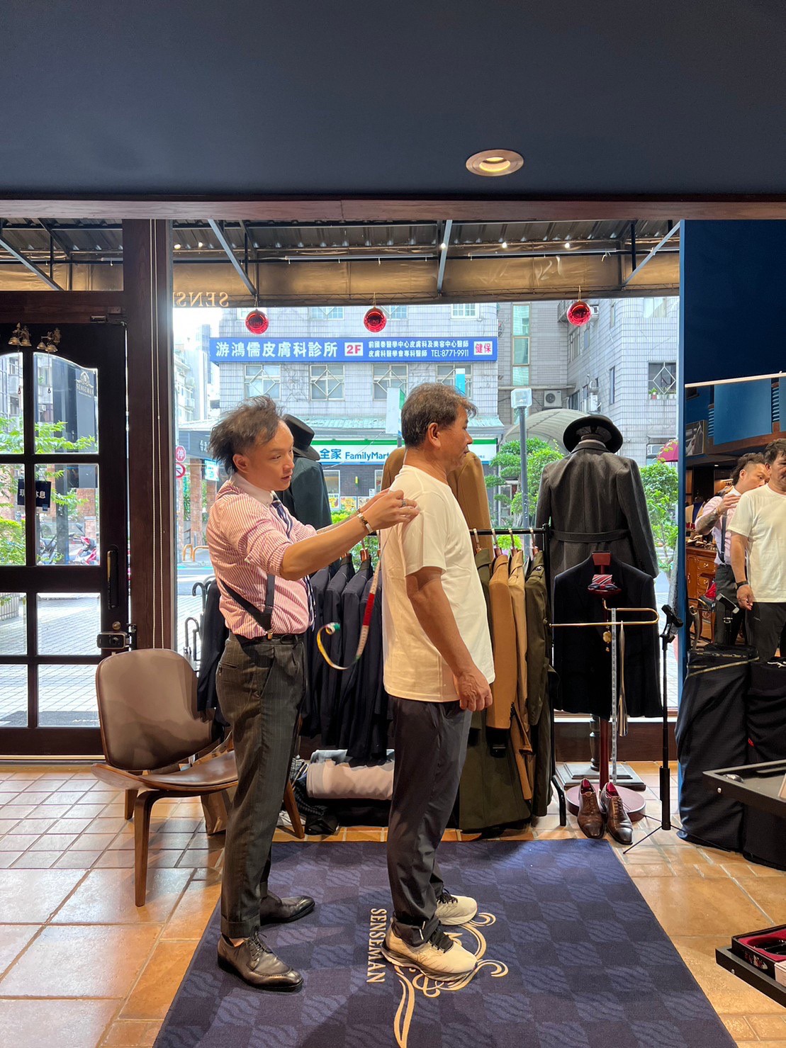 台北西裝訂製服務 回應不實負評攻擊 SENSEMAN 感謝客戶們的支持與關注 