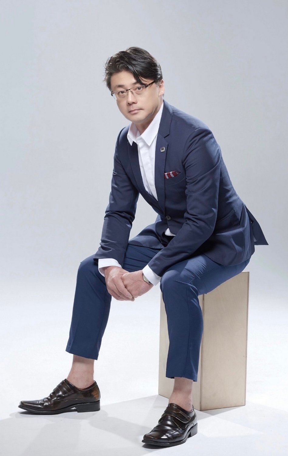 找尋適合的西裝款式嗎? 試試西裝訂製服務 細節從西裝布料、尺寸測量剪裁開始