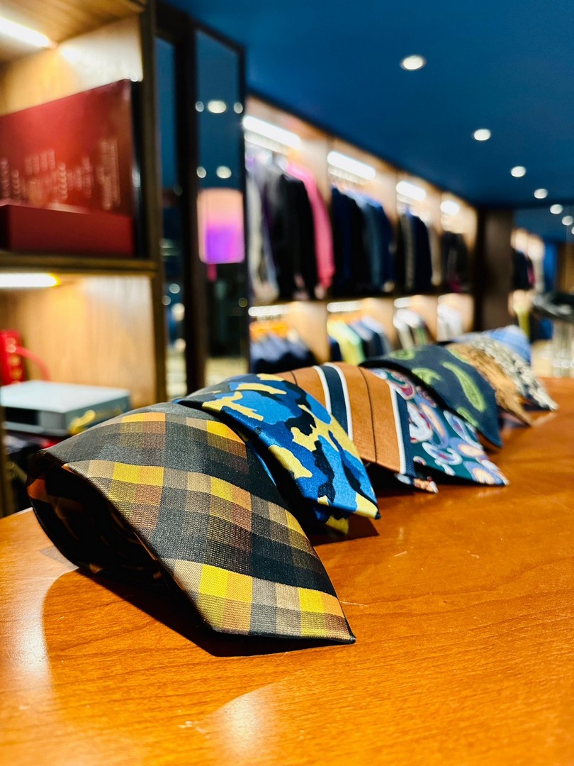 東區 西裝訂製、租借西裝 輕鬆應對需求場合 鄰近忠孝敦化站