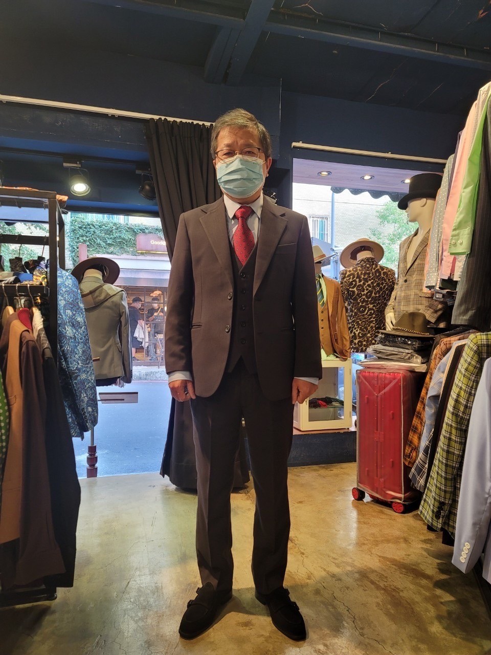 父親節禮物送什麼好？西裝訂製 讓愛化為實用、有意義的贈禮