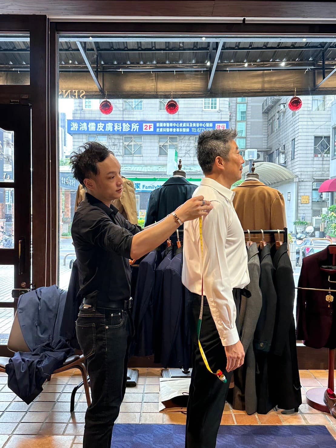 父親節禮物送什麼好？西裝訂製 讓愛化為實用、有意義的贈禮